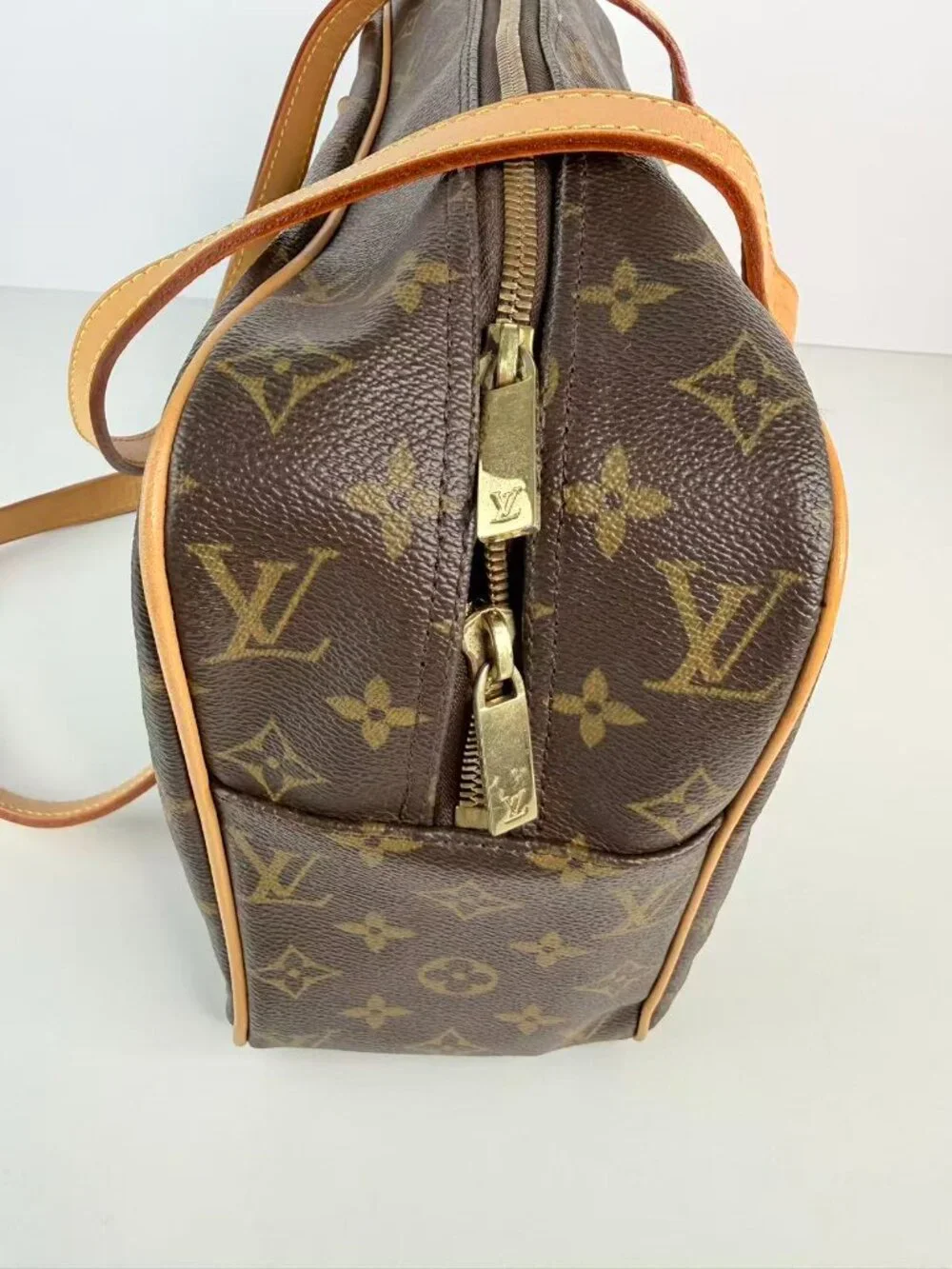 Louis Vuitton creases leather